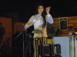 HHATS - Galería: Live Session at La Cuadra Resto-Bar (Chile)